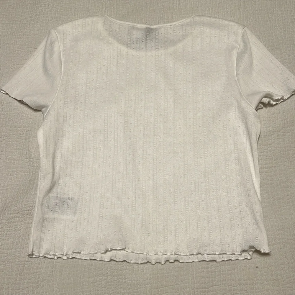White crop top - Picture 4 of 4